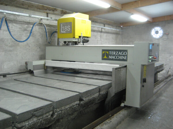 L 22 S - Image 2