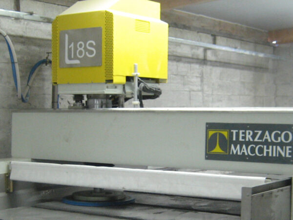 L 22 S - Image 3